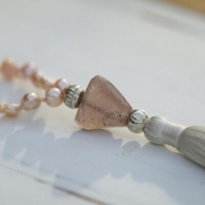 Rose Gold and White Beaded Bracelet