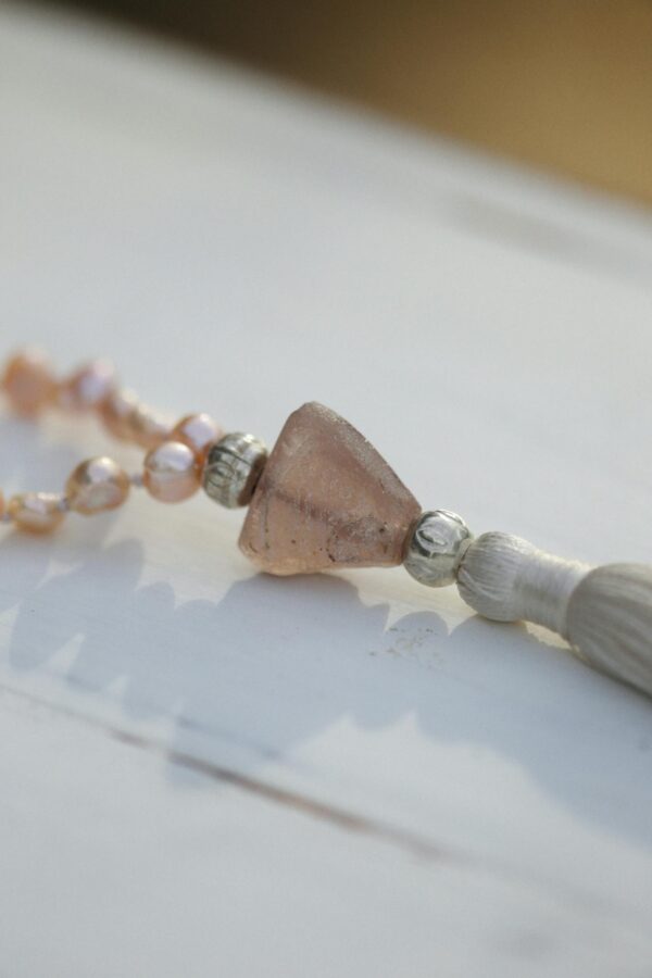 Rose Gold and White Beaded Bracelet